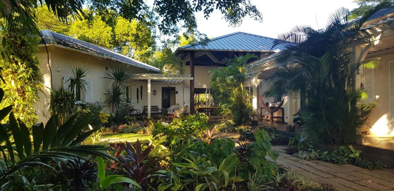 Tree Lodge Mauritius Belle Mare Exteriör bild
