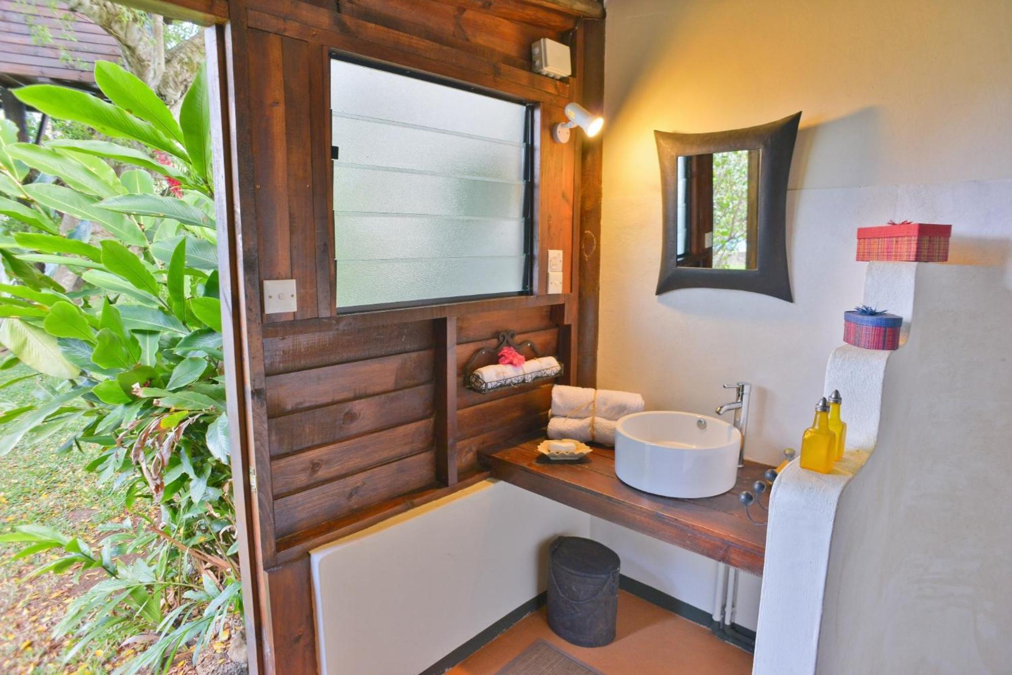 Tree Lodge Mauritius Belle Mare Exteriör bild